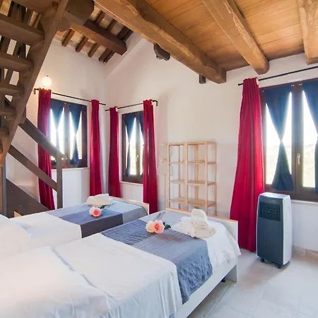 Apartmán In Marche Near Sandy Beaches